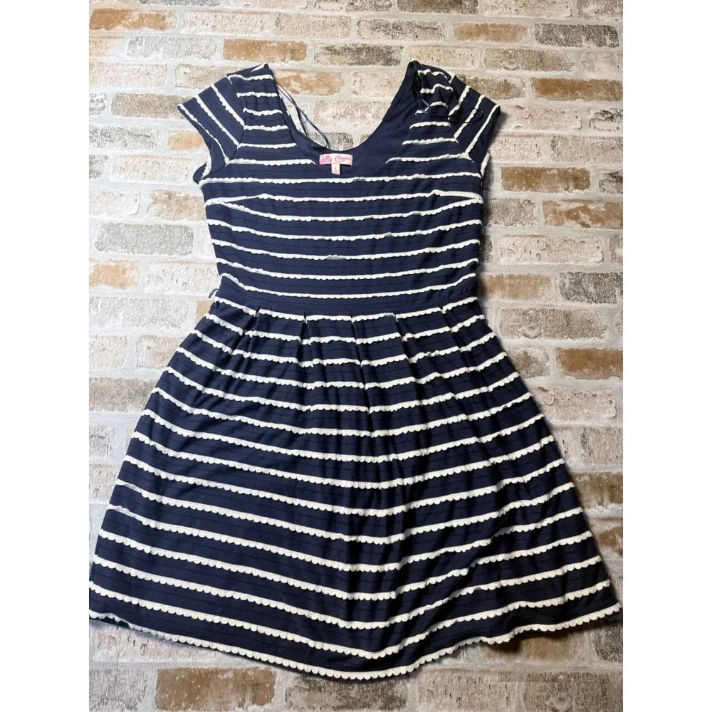 scallop trim fit and flare dress SHEIN Notch Neck Scallop Trim Fit & Flare Dress - Size L Large White j178